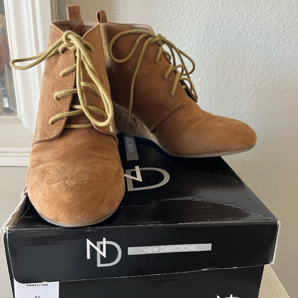 New Directions Camden Booties - Tan Size 8.5